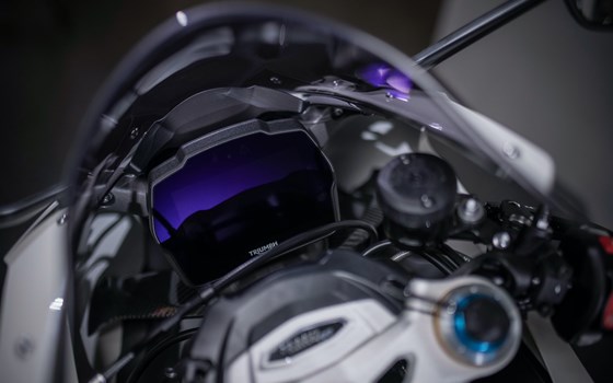 Umgebautes Motorrad Triumph Speed Triple 1200 RR von Triumph Emsland - Hertrampf Racing - Bild 9 Umgebautes Motorrad Triumph Speed Triple 1200 RR von Triumph Emsland - Hertrampf Racing - Bild 9