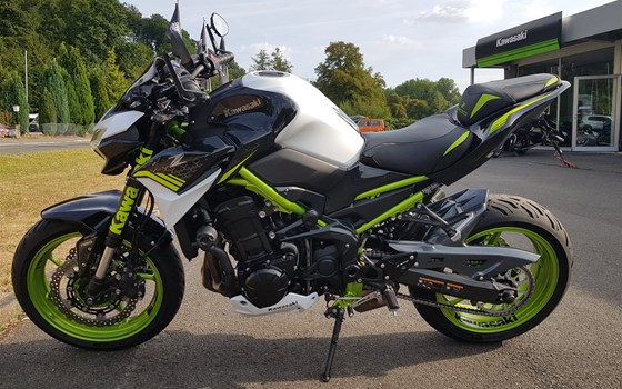 Umgebautes Motorrad Kawasaki Z900 von Motorradhaus Löhmer GmbH - Bild 2 Umgebautes Motorrad Kawasaki Z900 von Motorradhaus Löhmer GmbH - Bild 2