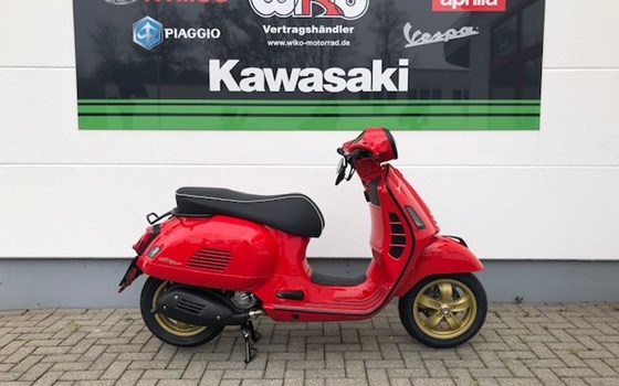 Umgebautes Motorrad Vespa GTS 300 hpe Super von WIKO Motorrad GmbH - Bild 1 Umgebautes Motorrad Vespa GTS 300 hpe Super von WIKO Motorrad GmbH - Bild 1