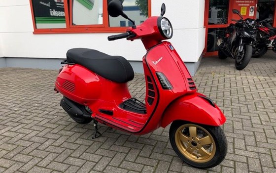 Umgebautes Motorrad Vespa GTS 300 hpe Super von WIKO Motorrad GmbH - Bild 11 Umgebautes Motorrad Vespa GTS 300 hpe Super von WIKO Motorrad GmbH - Bild 11