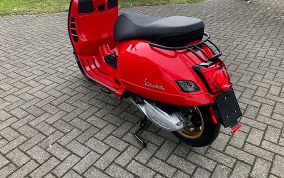 Umgebautes Motorrad Vespa GTS 300 hpe Super von WIKO Motorrad GmbH - Bild 15 Umgebautes Motorrad Vespa GTS 300 hpe Super von WIKO Motorrad GmbH - Bild 15