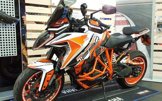 Umgebautes Motorrad KTM 1290 Super Duke GT von Zweiradsport Meine - Bild 6