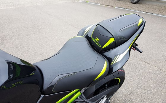 Umgebautes Motorrad Kawasaki Z900 70kW von Motorradhaus Löhmer GmbH - Bild 8 Umgebautes Motorrad Kawasaki Z900 70kW von Motorradhaus Löhmer GmbH - Bild 8