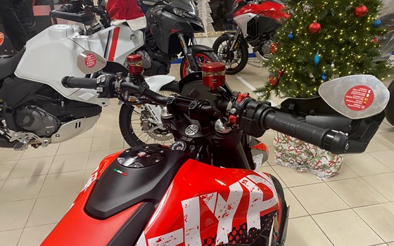 Umgebautes Motorrad Ducati Hypermotard 950 RVE von Motorradhaus Steinbach GmbH - Bild 8 Umgebautes Motorrad Ducati Hypermotard 950 RVE von Motorradhaus Steinbach GmbH - Bild 8