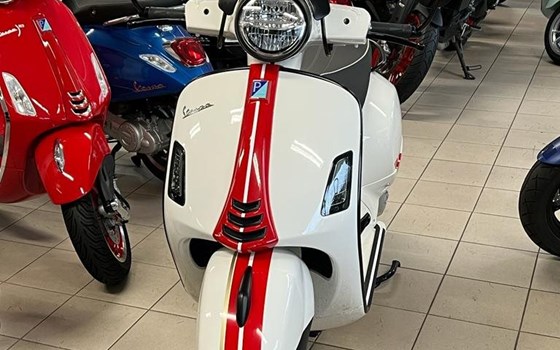 Umgebautes Motorrad Vespa 125 Super von Motorradhaus Steinbach GmbH - Bild 4 Umgebautes Motorrad Vespa 125 Super von Motorradhaus Steinbach GmbH - Bild 4