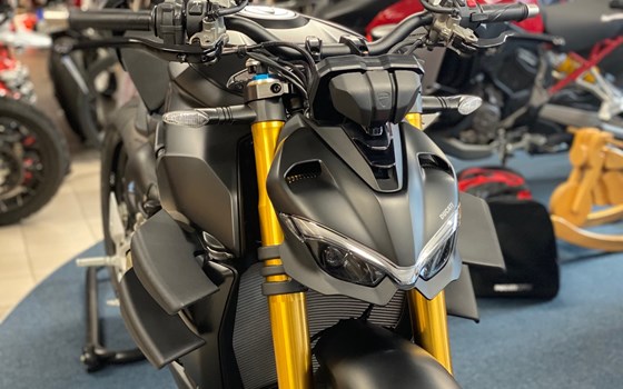 Umgebautes Motorrad Ducati Streetfighter V4 S von Motorradhaus Steinbach GmbH - Bild 4 Umgebautes Motorrad Ducati Streetfighter V4 S von Motorradhaus Steinbach GmbH - Bild 4