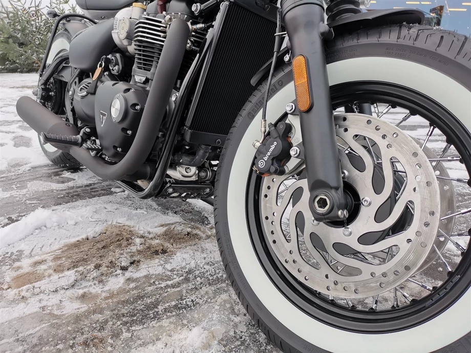 Umbgebautes Motorrad Triumph Bonneville Bobber Bild 5: Umbgebautes Motorrad Triumph Bonneville Bobber