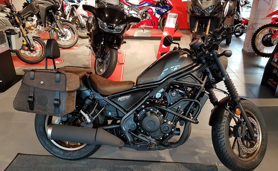 Umbgebautes Motorrad Honda CMX500 Rebel S Bild 1: Umbgebautes Motorrad Honda CMX500 Rebel S