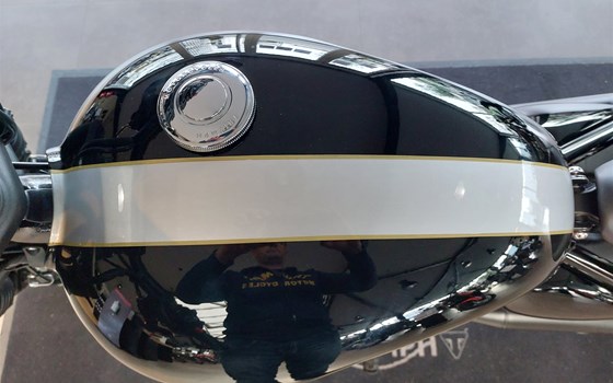 Umgebautes Motorrad Triumph Bonneville Bobber von Motorrad Lörper, Inh. Martin Lörper - Bild 12 Umgebautes Motorrad Triumph Bonneville Bobber von Motorrad Lörper, Inh. Martin Lörper - Bild 12
