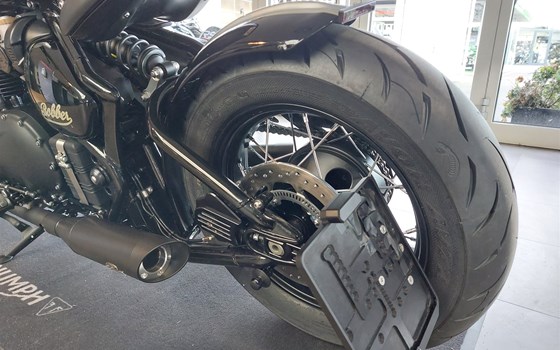 Umgebautes Motorrad Triumph Bonneville Bobber von Motorrad Lörper, Inh. Martin Lörper - Bild 13 Umgebautes Motorrad Triumph Bonneville Bobber von Motorrad Lörper, Inh. Martin Lörper - Bild 13