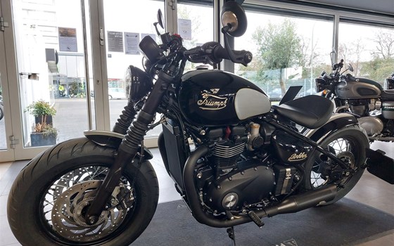 Umgebautes Motorrad Triumph Bonneville Bobber von Motorrad Lörper, Inh. Martin Lörper - Bild 15 Umgebautes Motorrad Triumph Bonneville Bobber von Motorrad Lörper, Inh. Martin Lörper - Bild 15