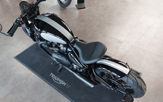 Umgebautes Motorrad Triumph Bonneville Bobber von Motorrad Lörper, Inh. Martin Lörper - Bild 18 Umgebautes Motorrad Triumph Bonneville Bobber von Motorrad Lörper, Inh. Martin Lörper - Bild 18