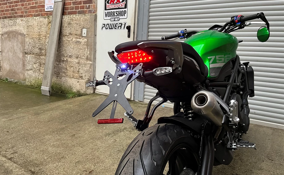 Umbgebautes Motorrad Benelli 752 S Bild 3: Umbgebautes Motorrad Benelli 752 S