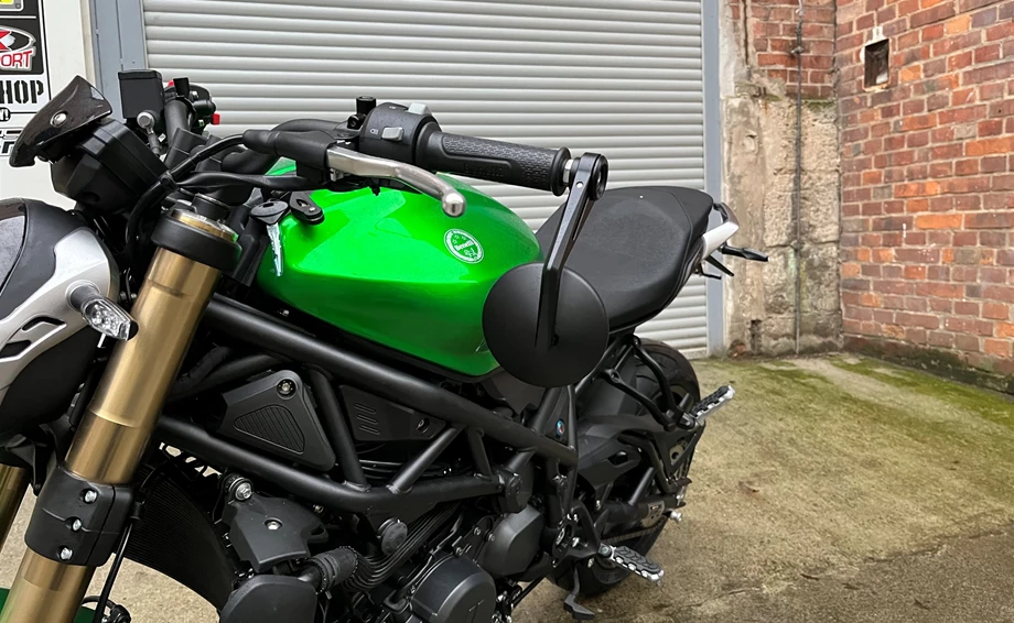 Umbgebautes Motorrad Benelli 752 S Bild 5: Umbgebautes Motorrad Benelli 752 S