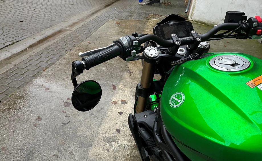 Umbgebautes Motorrad Benelli 752 S Bild 6: Umbgebautes Motorrad Benelli 752 S