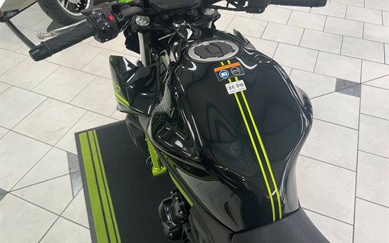 Umgebautes Motorrad Kawasaki Z650 von Willi Möller - Bild 8 Umgebautes Motorrad Kawasaki Z650 von Willi Möller - Bild 8