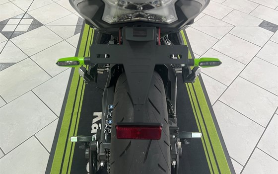 Umgebautes Motorrad Kawasaki Z650 von Willi Möller - Bild 2 Umgebautes Motorrad Kawasaki Z650 von Willi Möller - Bild 2