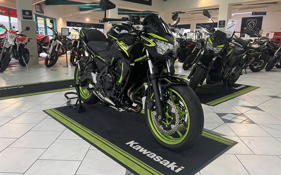 Umgebautes Motorrad Kawasaki Z650 von Willi Möller - Bild 1 Umgebautes Motorrad Kawasaki Z650 von Willi Möller - Bild 1