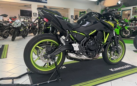 Umgebautes Motorrad Kawasaki Z650 von Willi Möller - Bild 12 Umgebautes Motorrad Kawasaki Z650 von Willi Möller - Bild 12
