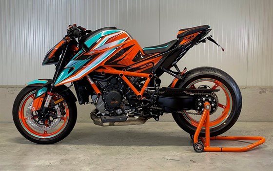 Umgebautes Motorrad KTM 1290 Super Duke R von PEPA-BIKES e.K. Inh. Martin Petzold - Bild 7 Umgebautes Motorrad KTM 1290 Super Duke R von PEPA-BIKES e.K. Inh. Martin Petzold - Bild 7