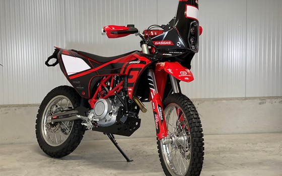 Umgebautes Motorrad GASGAS ES 700 von PEPA-BIKES e.K. Inh. Martin Petzold - Bild 3 Umgebautes Motorrad GASGAS ES 700 von PEPA-BIKES e.K. Inh. Martin Petzold - Bild 3