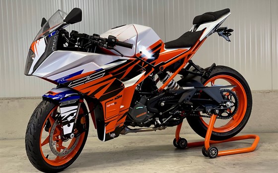 Umgebautes Motorrad KTM RC 125 von PEPA-BIKES e.K. Inh. Martin Petzold - Bild 11 Umgebautes Motorrad KTM RC 125 von PEPA-BIKES e.K. Inh. Martin Petzold - Bild 11