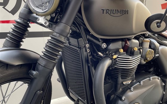 Umgebautes Motorrad Triumph Bonneville Bobber von Motorrad Naujocks - Bild 19 Umgebautes Motorrad Triumph Bonneville Bobber von Motorrad Naujocks - Bild 19