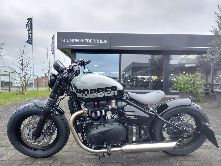 Umbgebautes Motorrad Triumph Bonneville Bobber Bild 6: Umbgebautes Motorrad Triumph Bonneville Bobber