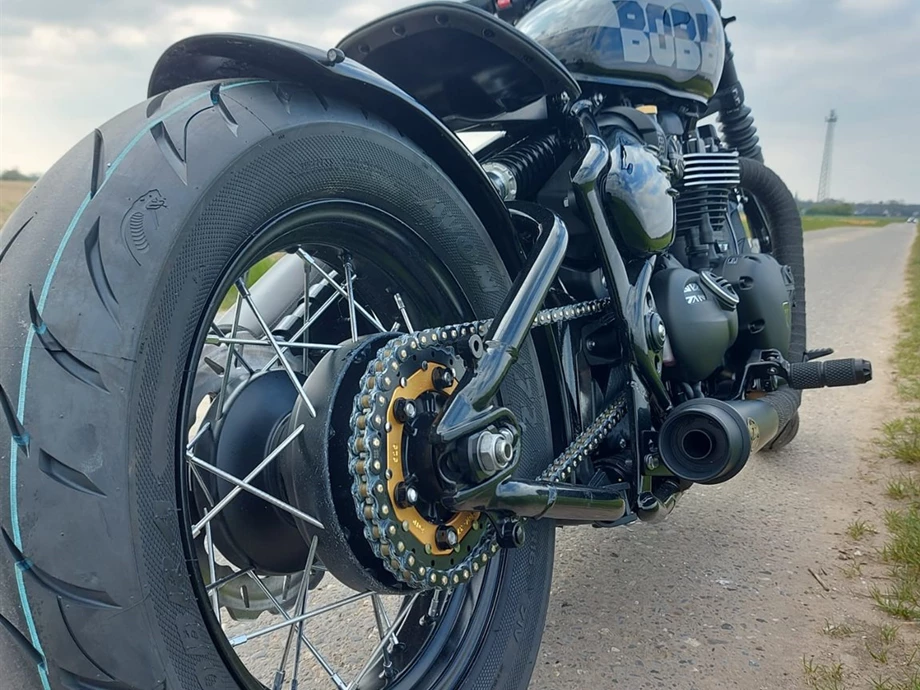 Umbgebautes Motorrad Triumph Bonneville Bobber Bild 3: Umbgebautes Motorrad Triumph Bonneville Bobber