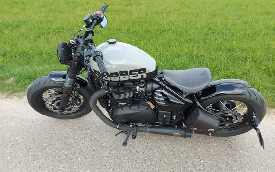 Umgebautes Motorrad Triumph Bonneville Bobber von Motorrad Lörper, Inh. Martin Lörper - Bild 2 Umgebautes Motorrad Triumph Bonneville Bobber von Motorrad Lörper, Inh. Martin Lörper - Bild 2