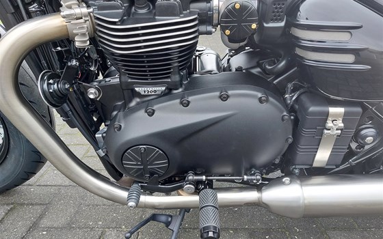 Umgebautes Motorrad Triumph Bonneville Bobber von Motorrad Lörper, Inh. Martin Lörper - Bild 13 Umgebautes Motorrad Triumph Bonneville Bobber von Motorrad Lörper, Inh. Martin Lörper - Bild 13