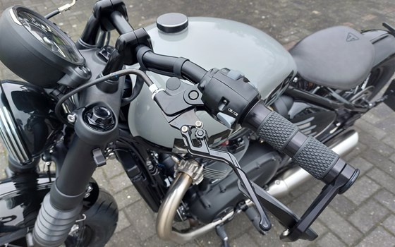 Umgebautes Motorrad Triumph Bonneville Bobber von Motorrad Lörper, Inh. Martin Lörper - Bild 14 Umgebautes Motorrad Triumph Bonneville Bobber von Motorrad Lörper, Inh. Martin Lörper - Bild 14