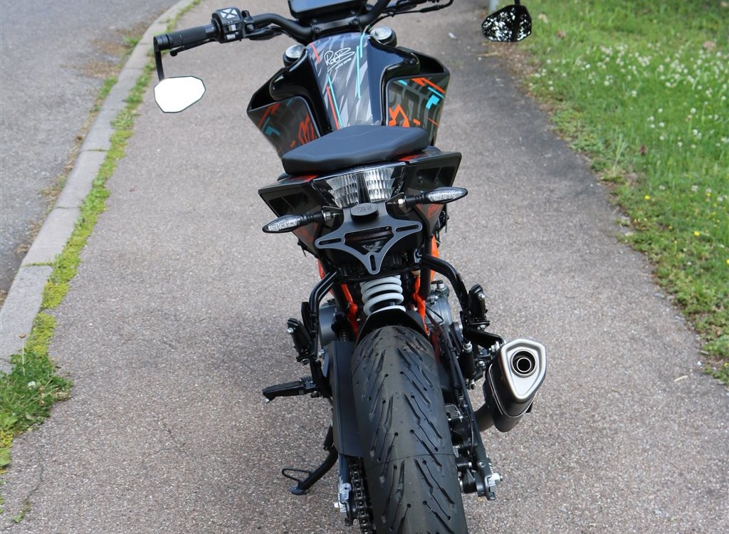 Umbgebautes Motorrad KTM 125 Duke
