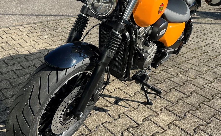 Umbgebautes Motorrad Hanway B15 Bild 21: Umbgebautes Motorrad Hanway B15
