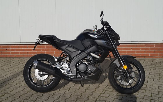 Umgebautes Motorrad Yamaha MT-125 von Rolf Berentelg GmbH & Co.KG - Bild 2 Umgebautes Motorrad Yamaha MT-125 von Rolf Berentelg GmbH & Co.KG - Bild 2