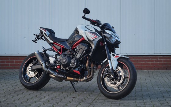 Umgebautes Motorrad Kawasaki Z900 von Rolf Berentelg GmbH & Co.KG - Bild 1 Umgebautes Motorrad Kawasaki Z900 von Rolf Berentelg GmbH & Co.KG - Bild 1
