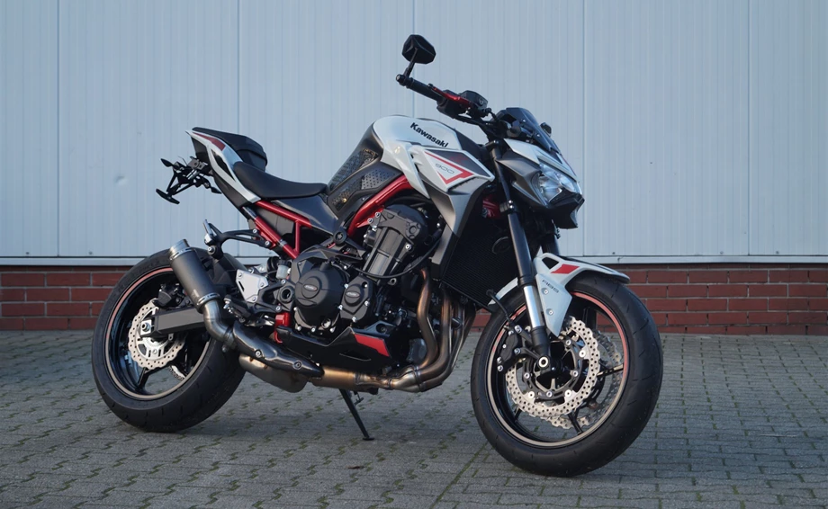 Umbgebautes Motorrad Kawasaki Z900 Bild 1: Umbgebautes Motorrad Kawasaki Z900