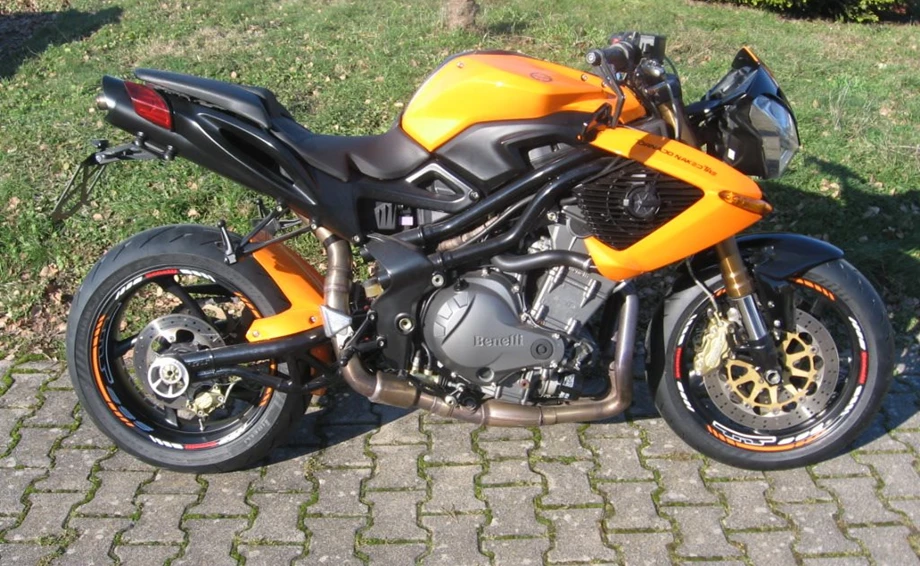 Umbgebautes Motorrad Benelli TNT 899 Bild 1: Umbgebautes Motorrad Benelli TNT 899