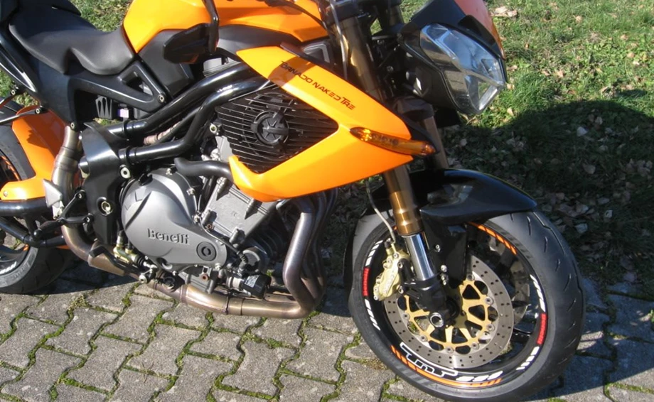 Umbgebautes Motorrad Benelli TNT 899 Bild 3: Umbgebautes Motorrad Benelli TNT 899