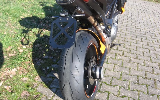 Umgebautes Motorrad Benelli TNT 899 von Bike Performance by Joachim Fegert - Bild 6 Umgebautes Motorrad Benelli TNT 899 von Bike Performance by Joachim Fegert - Bild 6