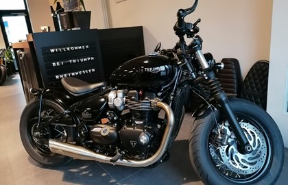Triumph Bonneville Bobber Custom Bike Triumph Bonneville Bobber Custom Bike