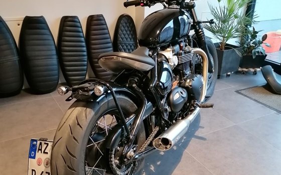 Umgebautes Motorrad Triumph Bonneville Bobber von Kfz- und Zweirad-Technik Marcel Schmidt - Bild 3 Umgebautes Motorrad Triumph Bonneville Bobber von Kfz- und Zweirad-Technik Marcel Schmidt - Bild 3