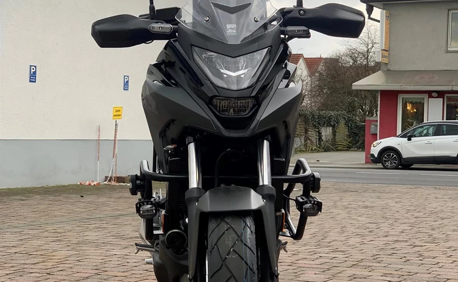 Rebuilt motorbike Honda NC750X Bild 2: Rebuilt motorbike Honda NC750X