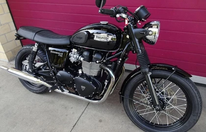 Triumph Bonneville T100 Custom Bike Triumph Bonneville T100 Custom Bike