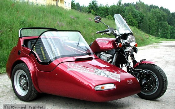 Umgebautes Motorrad Suzuki GSX 1100G von Motorrad Härtel - Bild 4 Umgebautes Motorrad Suzuki GSX 1100G von Motorrad Härtel - Bild 4
