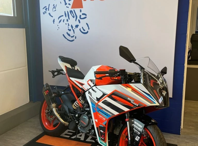 Umbgebautes Motorrad KTM RC 125 Bild 1: Umbgebautes Motorrad KTM RC 125