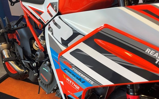 Umgebautes Motorrad KTM RC 125 von Motorrad-Molitor GmbH - Bild 5 Umgebautes Motorrad KTM RC 125 von Motorrad-Molitor GmbH - Bild 5