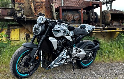 Honda CB1000R+ Custom Bike Honda CB1000R+ Custom Bike