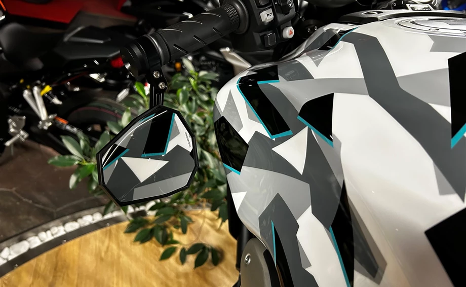 Umbgebautes Motorrad Honda CB1000R+ Bild 18: Umbgebautes Motorrad Honda CB1000R+