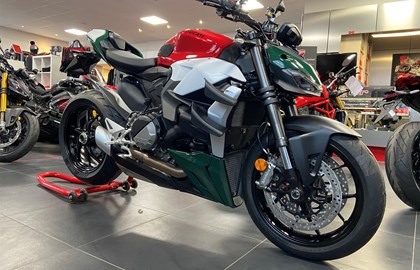 Ducati Streetfighter V2 Custom Bike